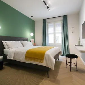 Sphera Bologna, Design Under The Two Towers Apartment